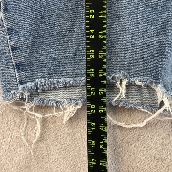 Vintage Calvin Klein Womens Jeans Shorts 34 Measured Casual Blue Denim Classic - Picture 6 of 12